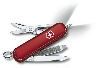 Victorinox 0.6226 SIGNATURE LITE többfunkciós kés 58 mm, piros, LED, 7 funkció 