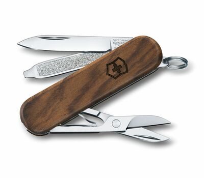 Victorinox 0.6221.63 Classic SD Wood multifunkčný nôž 58 mm, orechové drevo, 5 funkcií