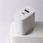 OEM0101315 Maxlife MXTC-06-30AC PD QC töltő 1x USB-C 1x USB 30W fehér + USB-C - USB-C kábel 60W